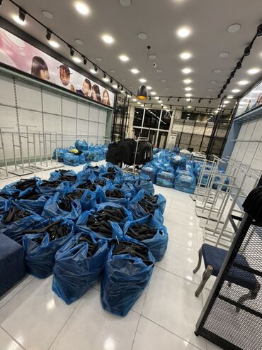 Stend vitrinləri: Mağaza avadanlığı – metal geyim asqıları və vitrinalar - Müxtəlif — 18