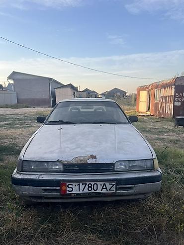 lexus 300 rx 2002: Mazda 626: 1988 г., Седан — 4