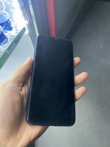 смарт часы сколько стоит: Смартфон с полноразмерным безрамочным дисплеем и фронтальной камерой в