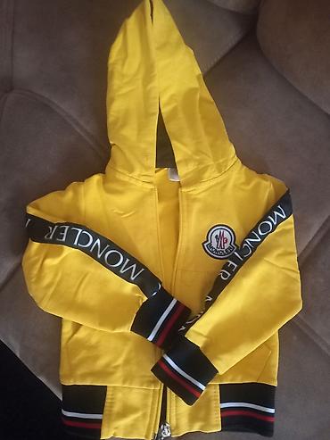 sumqayıtda kofta: Uşaq üçün sarı rəngli kapüşonlu svitşot/jaket. Xüsusiyyətlər: - Ön — 2