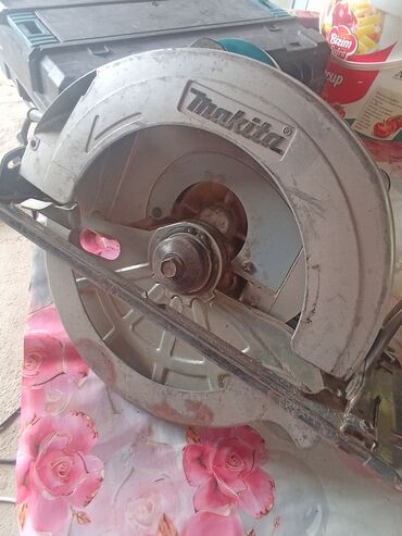 Digər mişarlar: Makita N5900B diskli dairəvi mişar - Güc: 2000 W - Gərginlik: 220–230 — 8