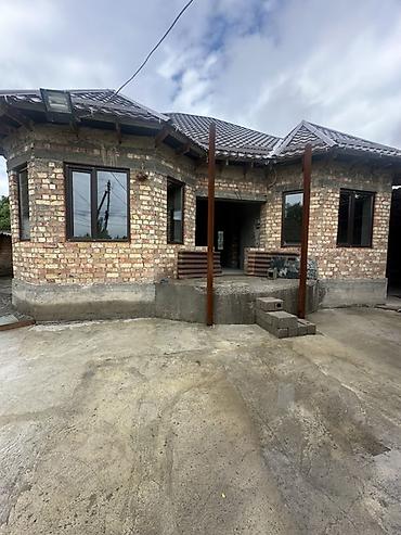 Продажа коттеджей и домов: 📍 В Сокулуке продаётся дом на участке 19 соток. 🏡Дом состоит из 5 ти — 2