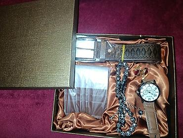 Наручные часы: Hədiyyəlik aksessuar dəstləri Qiymet ucun Dm 1) Qızılı saat + qolbaq — 5