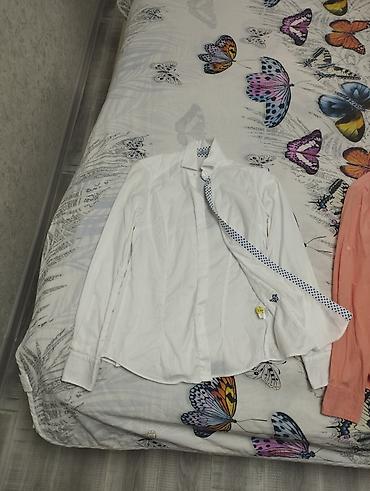 Рубашки: Женские рубашки, размер 42-44,,S. Первое фото на 44 оверсайз, может — 5