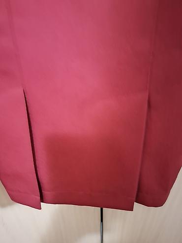 replika: Elegantna pencil suknja – bordo - Model: visok struk, dužina do — 3