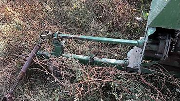 бороны мала: Пресс-подборщик тюковый (похоже на John Deere, малогабаритный тюковый — 2