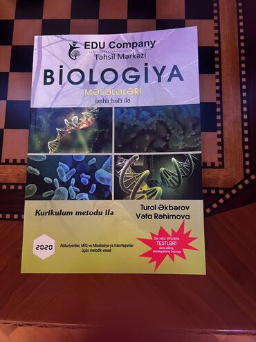 beşiktaş forması: Edu Company buraxılışıdır. Kitab təptəzə formadır
