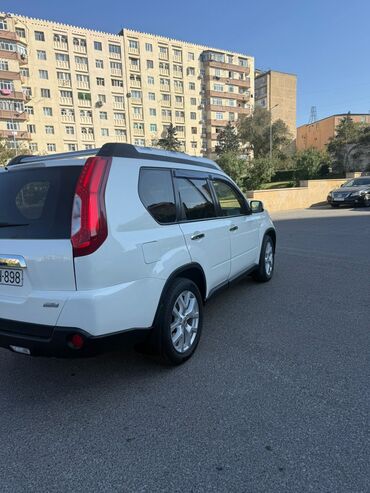 фольксваген 5: Nissan X-Trail: 2.5 л | 2014 г. Внедорожник