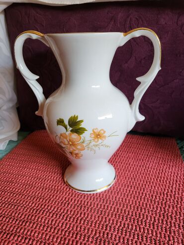 Ostali kućni dekor: Vaza nova 70te Zajecar porcelan. Vaza visina. 21cm — 3