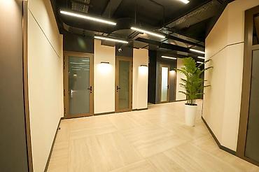 переговорная: Продажа офисов 57 м², С ремонтом, Бизнес центр, 5 этаж — 6