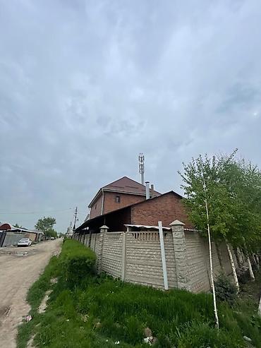 Продажа домов: 6 комнат и более, 240 м², 3 соток, Бишкек, Ак-Босого ж/м Собственник — 7