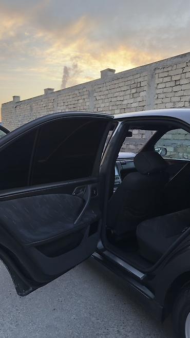 s klass guzgu: Mercedes-Benz E 220: 2.2 l | 2000 il Sedan — 7