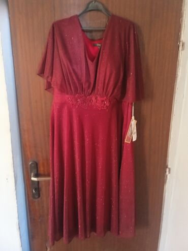 svečane haljine 2023: Bоја - Crvena, Drugi stil, Kratkih rukava