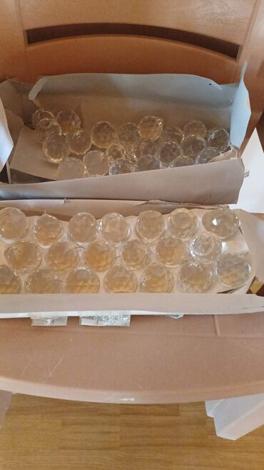 bağ işıqları: Yenidir istifade olunmayıb qutidadır qiymetde razılaşmag olar ciddi