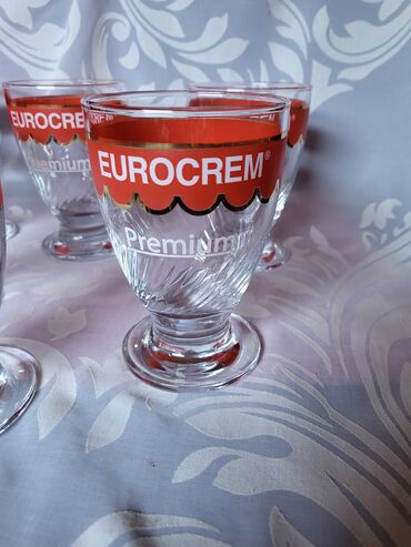 Čaše: Case nove vintaz,eurokrem. Case bez ostecenja sve na njima odsjaj na lalafo.rs — 13 Čaše: Case nove vintaz,eurokrem. Case bez ostecenja sve na njima odsjaj — 13