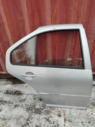 Другие автозапчасти: Дверь Volkswagen BORA GP 2 2000 задн. прав. (б/у)