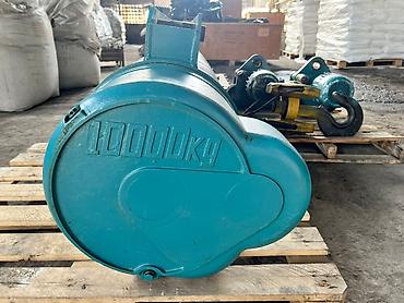 Тельферы: Продаём б/у тельфер (подъёмник) грузоподъёмностью 10 тонн. Длина троса — 13