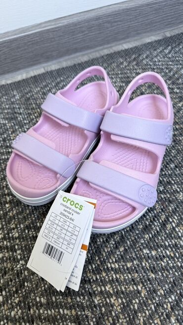 обувь для волейбола: Детские сандалии Crocs Crocband Cruiser Sandal I нежно-розового цвета