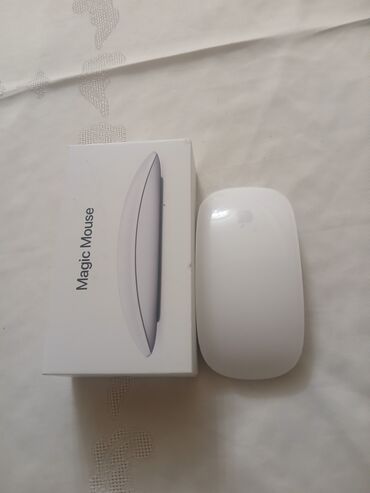kompüter alisi: Apple mouse.Orijinaldı. Yenidir. işlənməyib. 250 manata alınıb.100
