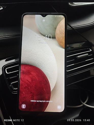 a12 ekran: Samsung Galaxy A12 — 1