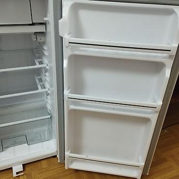 мини холодильник: Продаю холодильник, состояние идеальное. Новый, не много только — 3