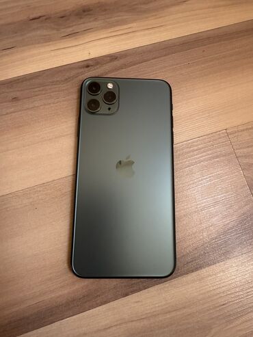 Apple iPhone: IPhone 11 Pro Max, Б/у, 256 ГБ, Зеленый, Наушники, Зарядное устройство, Защитное стекло, 80 %