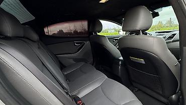 yan güzgülər s: Hyundai Elantra sedan – gümüşü rəng, xarici görünüşü dinamik xətlər və — 10