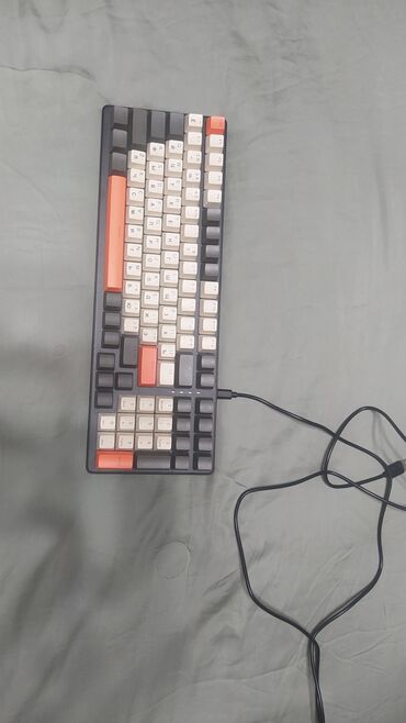 red square keyrox: Клавиатура, Zifriend, Механикалык, Зымдуу туташтыруу, Өлчөмү: 60%
