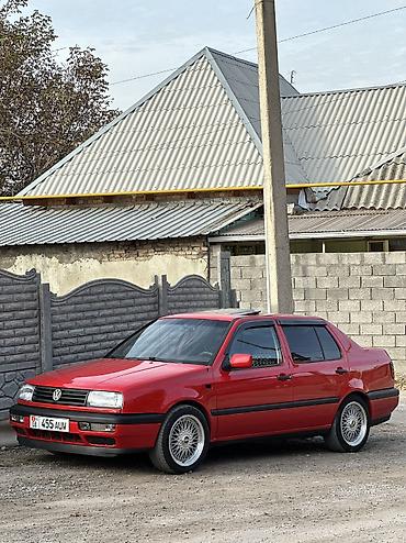 wolksvagen: Volkswagen Vento: 1995 г., 1.8 л, Механика, Бензин, Седан — 1