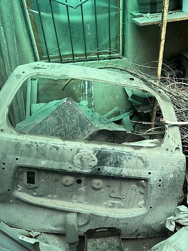 Крышка багажника Toyota, 2015 г., Б/у, Оригинал