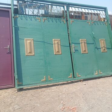 qapilar seyf: Qalin svellerden hazırlanib içeri açılan el qapisi var. 3.50*2.60