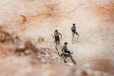 Oprema za bicikliste: DRES FORCE LIFE KRATKI RUKAV, CRNA-PLAVA-ROZE | Dres je dizajniran — 4