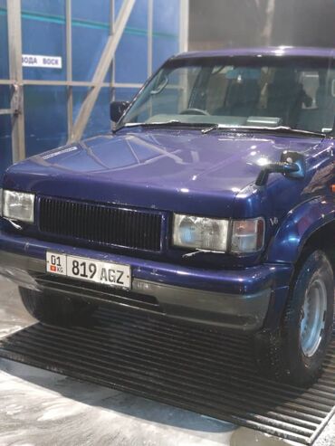 пол присеп: Isuzu Bighorn: 1993 г., 3.2 л, Автомат, Бензин, Внедорожник