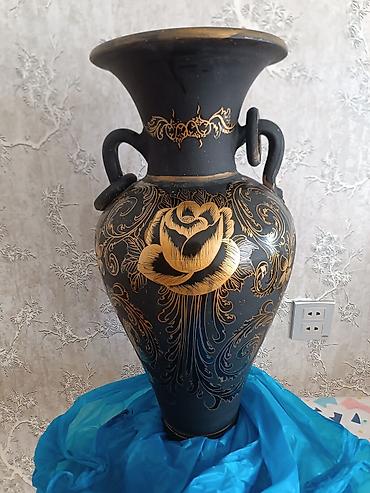 ev guzguleri: Bir vaza, Keramika — 1