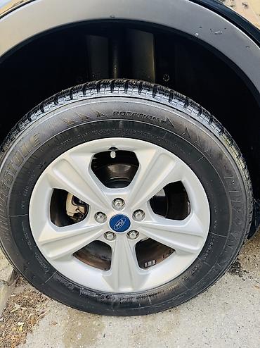 logan 2013: Ford Kuga: 1.6 l | 2013 il 130000 km Krossover — 10
