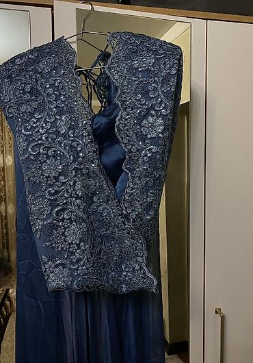 Танцевальные платья: Бальное платье, Длинная модель, цвет - Голубой, L, В наличии at lalafo.kg — 19 Танцевальные платья: Бальное платье, Длинная модель, цвет - Голубой, L, В наличии — 19