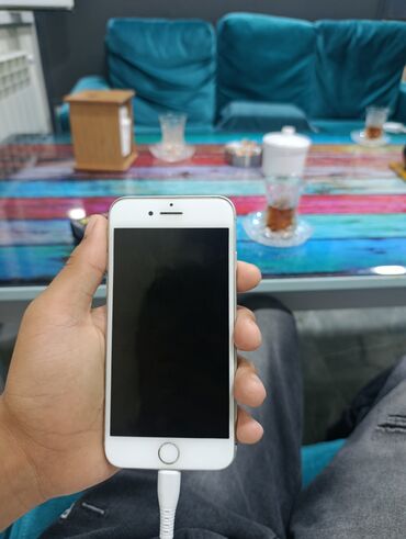 Audio: IPhone 7, Gümüşü, Barmaq izi