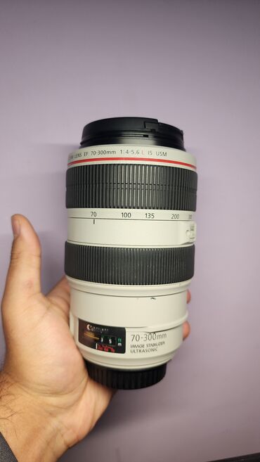 Аксессуары для фото и видео: Объектив Canon EF 70-300mm f/4-5.6L IS USM UD Telephoto Zoom в