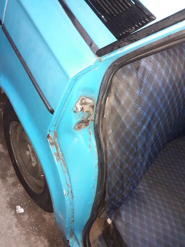 Təkərlər: Məhsul: Avtomobil kuzov hissələri və arxa baqaj komplekti (köhnə sovet — 2