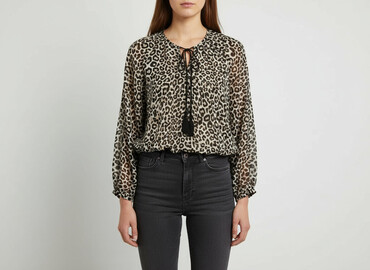 sweatshirt lindex: Lindex, Women's blouse, size S