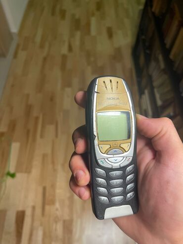 telefoni polovni do 50 evra: Nokia 3310, bоја - Crna