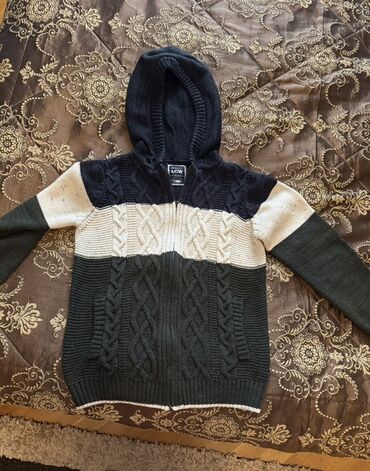 демисезонная верхняя одежда: LCW Teen kapüşonlu, fermuarlı triko kardiqan/sviter. 10 azn. - Ölçü