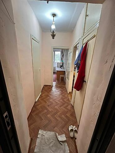 сдаю подъемник: Продается 1 квартира. индивидуалка. Ахунбаева Тыныстанова ниже — 2