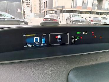 кузовные детали на фит: Toyota Prius: 2016 г., 1.8 л, Вариатор, Гибрид, Хэтчбэк — 10