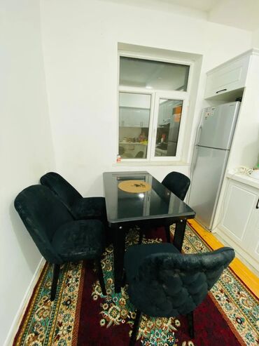 metbex stol ve stullari: Mətbəx üçün, Açılan, Kvadrat masa, 4 stul
