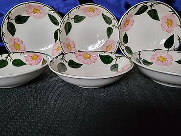 Ostali antikviteti: Cinije vintaz, Villeroy & Boch Wild Rose Nemacka. Univerzalne — 5