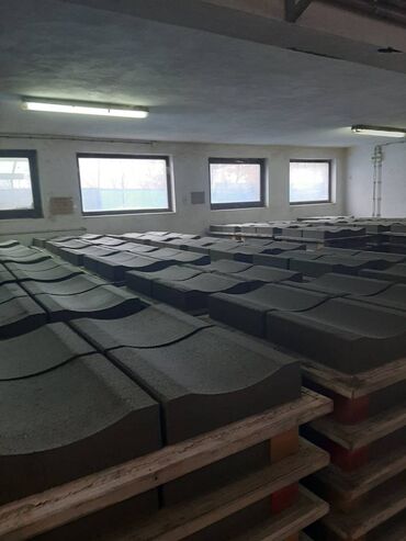 Proizvodnja betonskih rigola 40x40x10cm vibropresovanih. Betonske