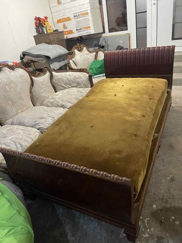 Stilske sofe: Antikvanska ležaljka/sofa od punog drveta moguca je dostava - — 3