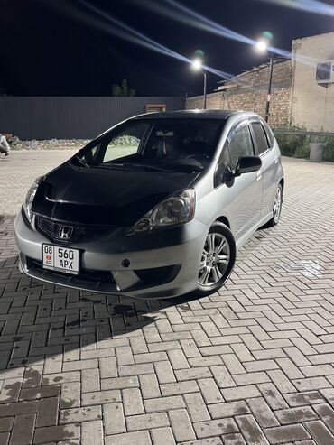 самая дорогая машина в кыргызстане 2023: Honda Fit: 2010 г., 1.5 л, Вариатор, Бензин