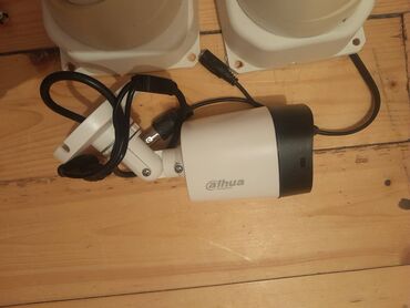 mini kamera wifi: 2 ədəd içəri 1 ədəd bayır üçün gecə görünüşlü daluha kamera və 1 ay